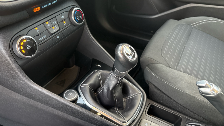 Ford Fiesta 1.1 Zetec 5dr Petrol Hatchback